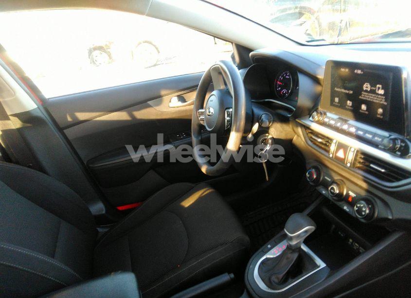 Photo 5 of 2021 Kia Forte LXS (VIN 3KPF24AD4ME305396)