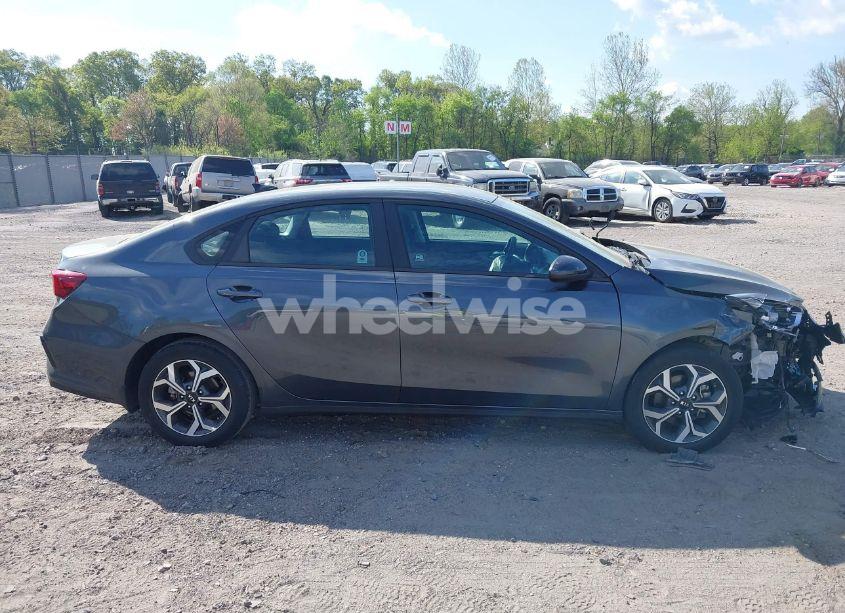 Photo 14 of 2021 Kia Forte LXS (VIN 3KPF24AD4ME326202)
