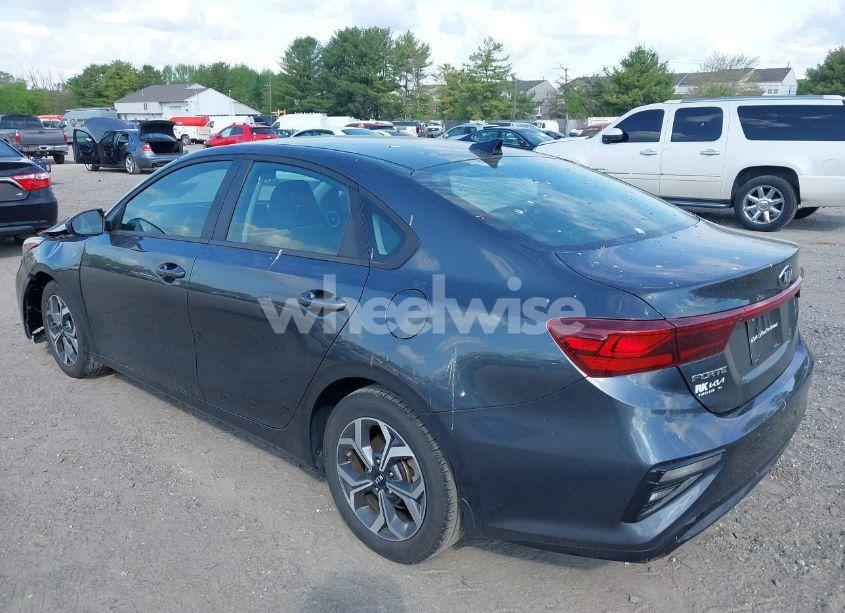 Photo 3 of 2021 Kia Forte LXS (VIN 3KPF24AD4ME326202)