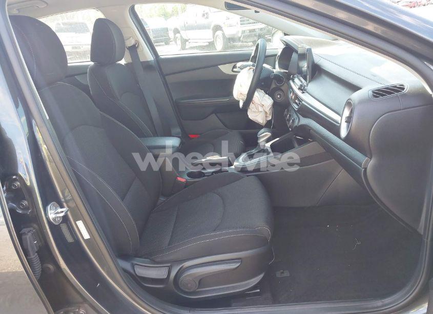 Photo 5 of 2021 Kia Forte LXS (VIN 3KPF24AD4ME326202)