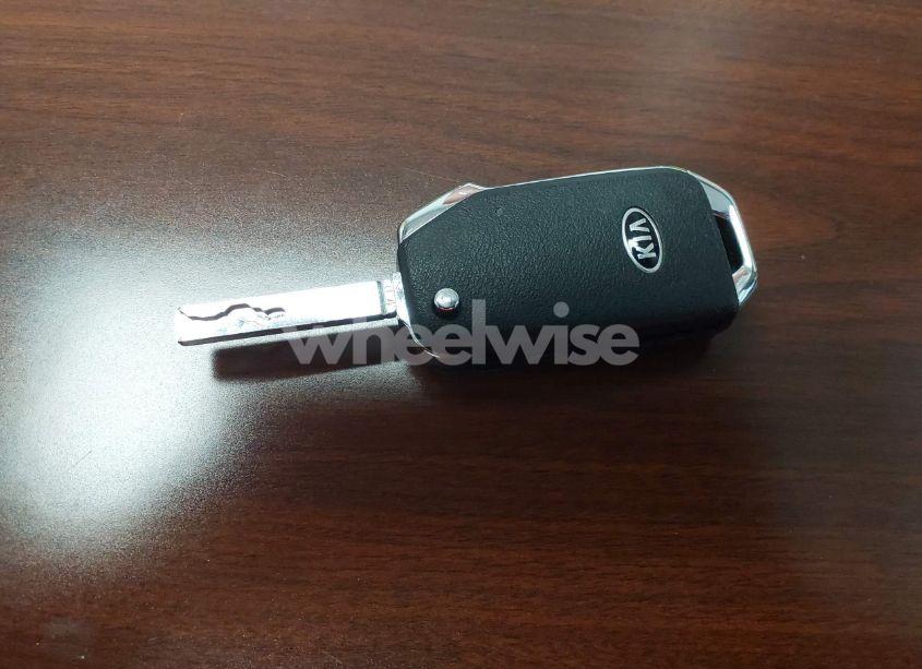 Photo 11 of 2021 Kia Forte LXS (VIN 3KPF24AD4ME369373)