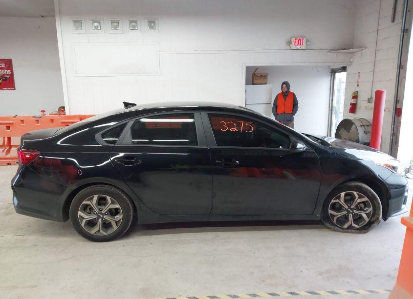 Photo 13 of 2021 Kia Forte LXS (VIN 3KPF24AD4ME373181)