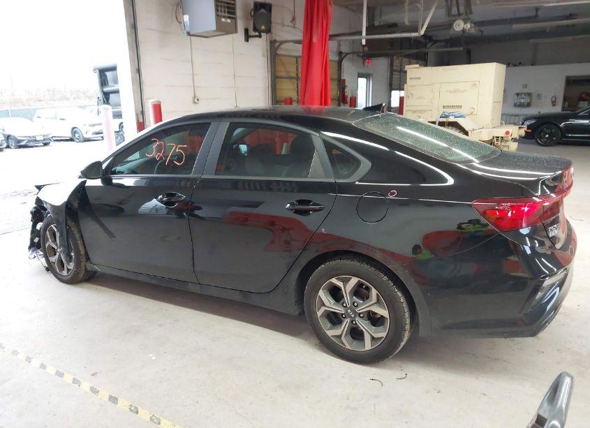 Photo 14 of 2021 Kia Forte LXS (VIN 3KPF24AD4ME373181)