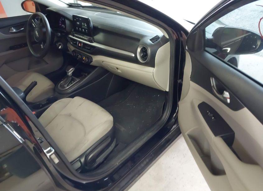 Photo 5 of 2021 Kia Forte LXS (VIN 3KPF24AD4ME373181)