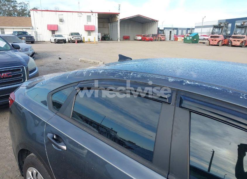 Photo 6 of 2021 Kia Forte FE (VIN 3KPF24AD4ME379630)