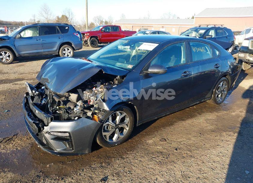 Photo 2 of 2021 Kia Forte LXS (VIN 3KPF24AD4ME387937)