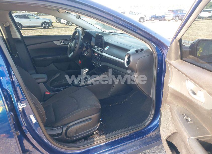 Photo 5 of 2021 Kia Forte LXS (VIN 3KPF24AD4ME406468)