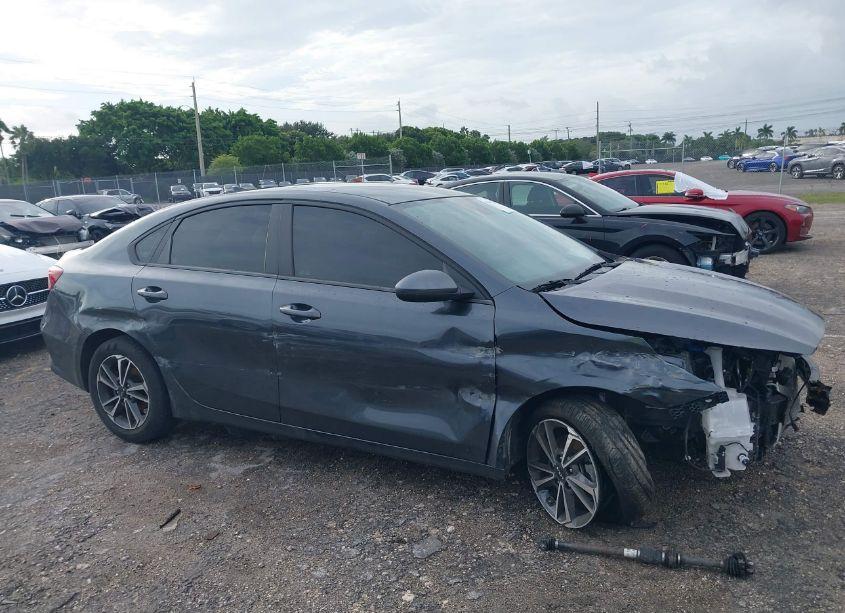 Photo 13 of 2022 Kia Forte LXS (VIN 3KPF24AD4NE419111)