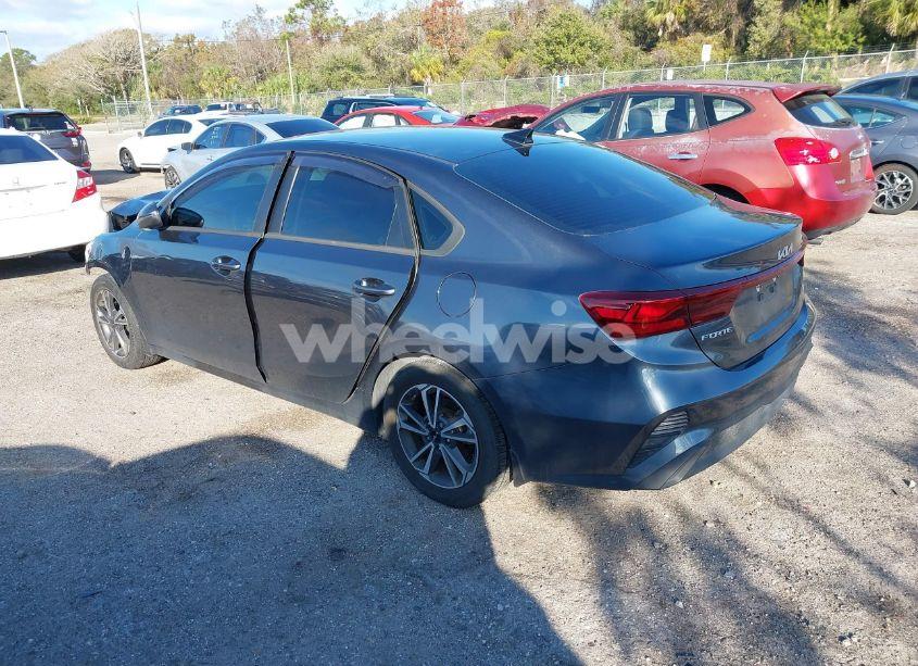 Photo 3 of 2022 Kia Forte LXS (VIN 3KPF24AD4NE472049)