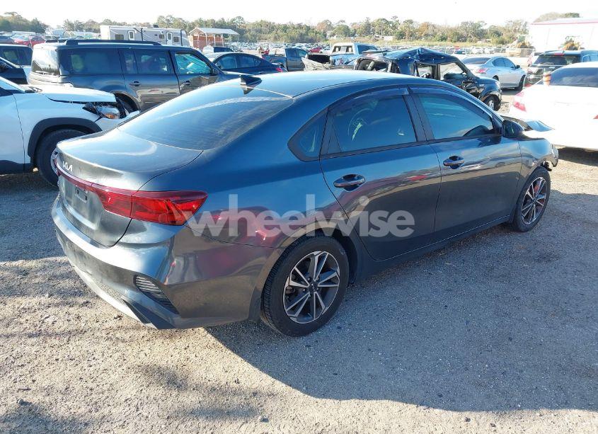 Photo 4 of 2022 Kia Forte LXS (VIN 3KPF24AD4NE472049)