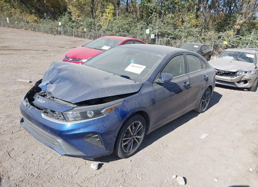Photo 2 of 2022 Kia Forte LXS (VIN 3KPF24AD4NE472181)