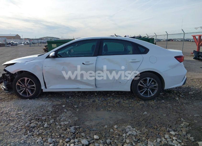 Photo 15 of 2022 Kia Forte LXS (VIN 3KPF24AD4NE475534)