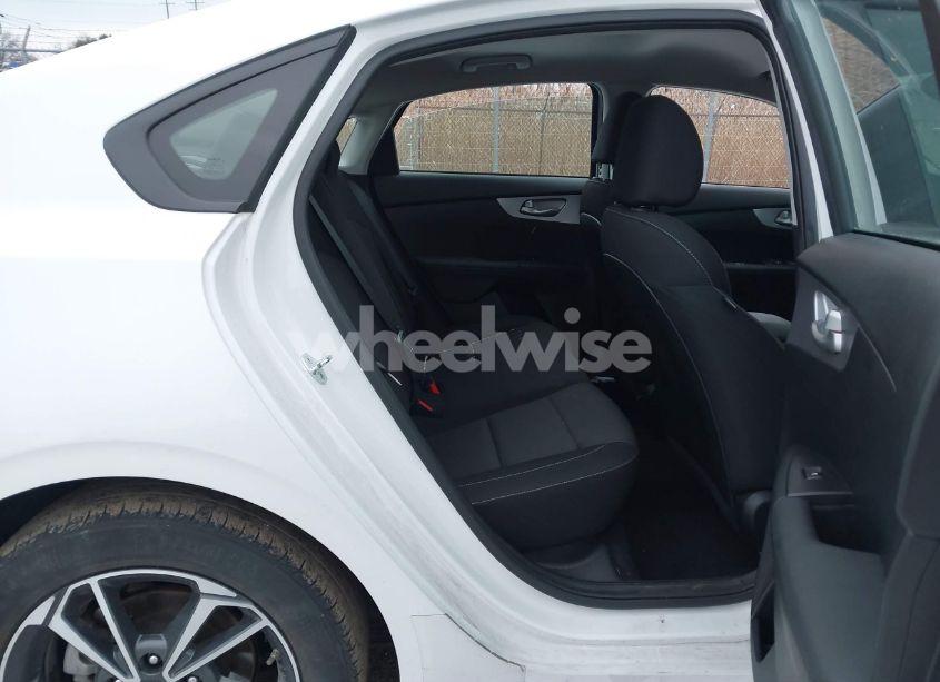 Photo 8 of 2022 Kia Forte LXS (VIN 3KPF24AD4NE476232)