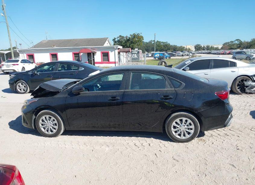 Photo 14 of 2022 Kia Forte FE (VIN 3KPF24AD4NE499963)