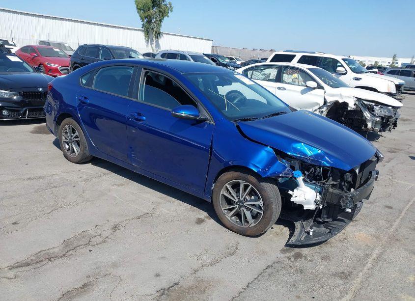 2023 Kia Forte LXS (VIN 3KPF24AD4PE595952) main photo