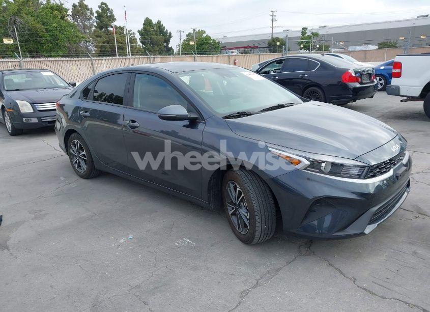 2023 Kia Forte LXS (VIN 3KPF24AD4PE608621) main photo