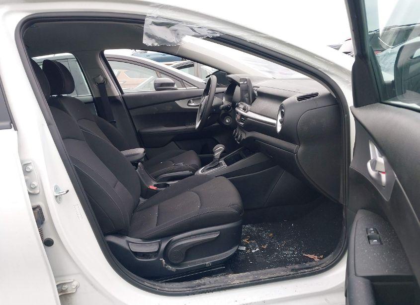 Photo 5 of 2023 Kia Forte LXS (VIN 3KPF24AD4PE610921)