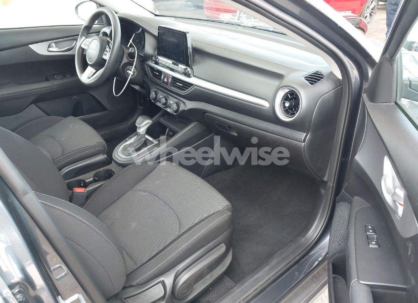 Photo 5 of 2023 Kia Forte LX (VIN 3KPF24AD4PE620199)