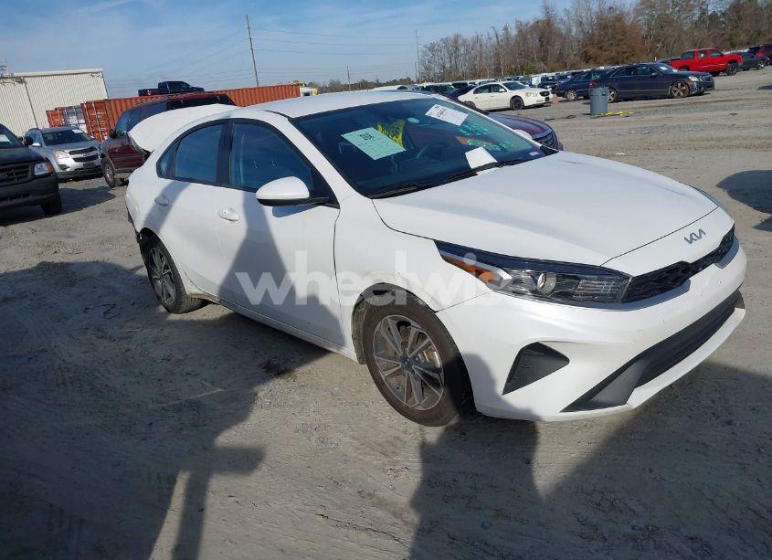 2023 Kia Forte LXS (VIN 3KPF24AD4PE651436) main photo