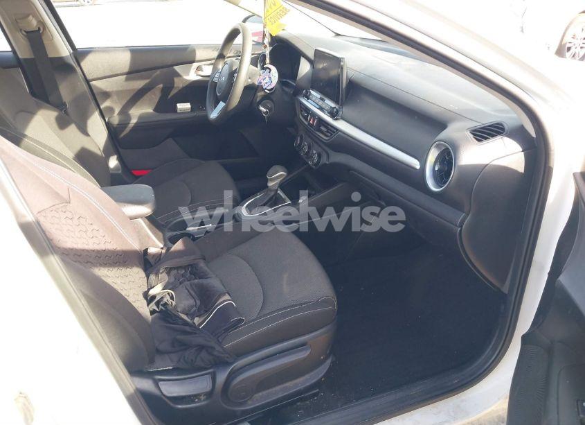 Photo 5 of 2023 Kia Forte LXS (VIN 3KPF24AD4PE651436)