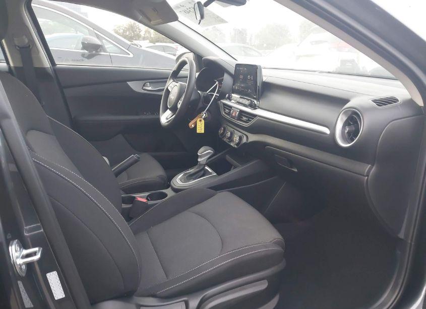 Photo 5 of 2023 Kia Forte LXS (VIN 3KPF24AD4PE657320)