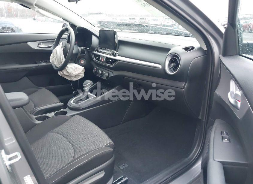 Photo 5 of 2023 Kia Forte LXS (VIN 3KPF24AD4PE664803)