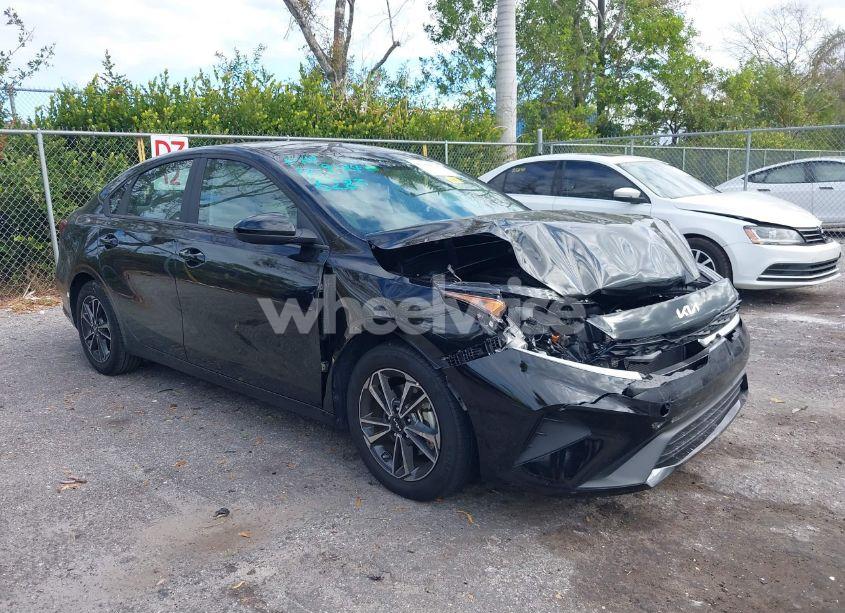 2023 Kia Forte LXS (VIN 3KPF24AD4PE675283) main photo