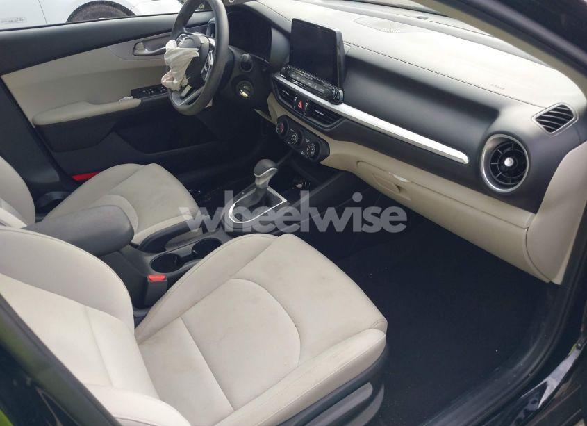 Photo 5 of 2023 Kia Forte LXS (VIN 3KPF24AD4PE675283)