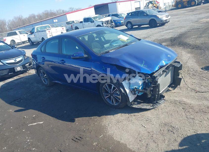 2023 Kia Forte LXS (VIN 3KPF24AD4PE676904) main photo