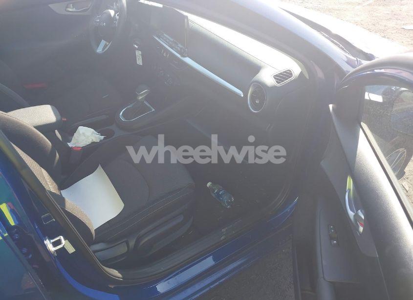 Photo 5 of 2023 Kia Forte LXS (VIN 3KPF24AD4PE676904)