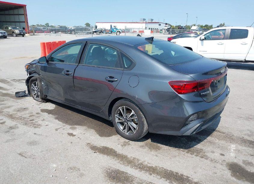 Photo 3 of 2023 Kia Forte LXS (VIN 3KPF24AD4PE688129)