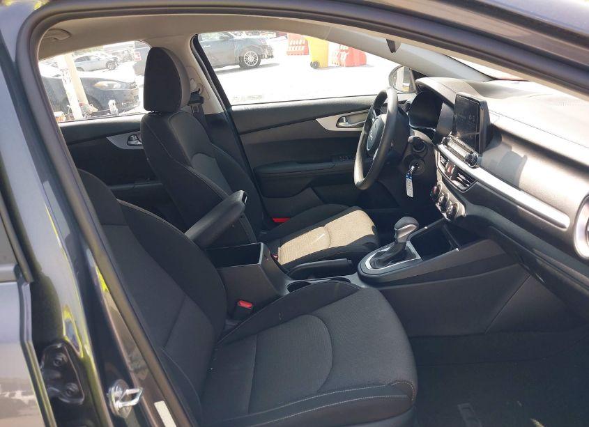 Photo 5 of 2023 Kia Forte LXS (VIN 3KPF24AD4PE688129)