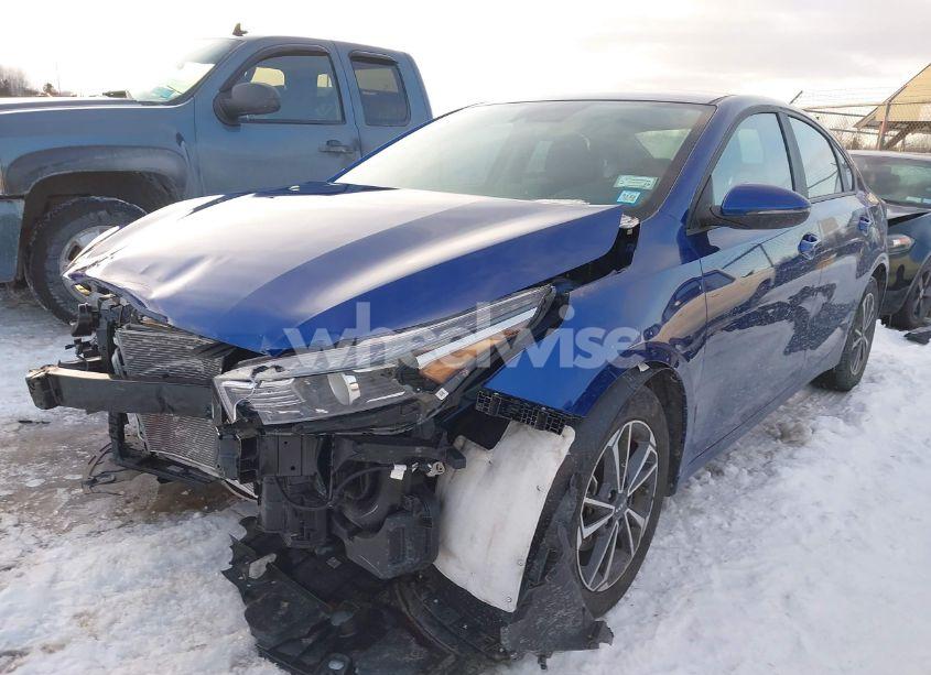 Photo 2 of 2024 Kia Forte LXS (VIN 3KPF24AD4RE700394)