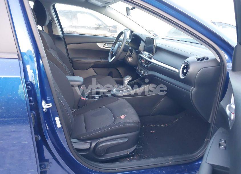 Photo 5 of 2024 Kia Forte LXS (VIN 3KPF24AD4RE700394)