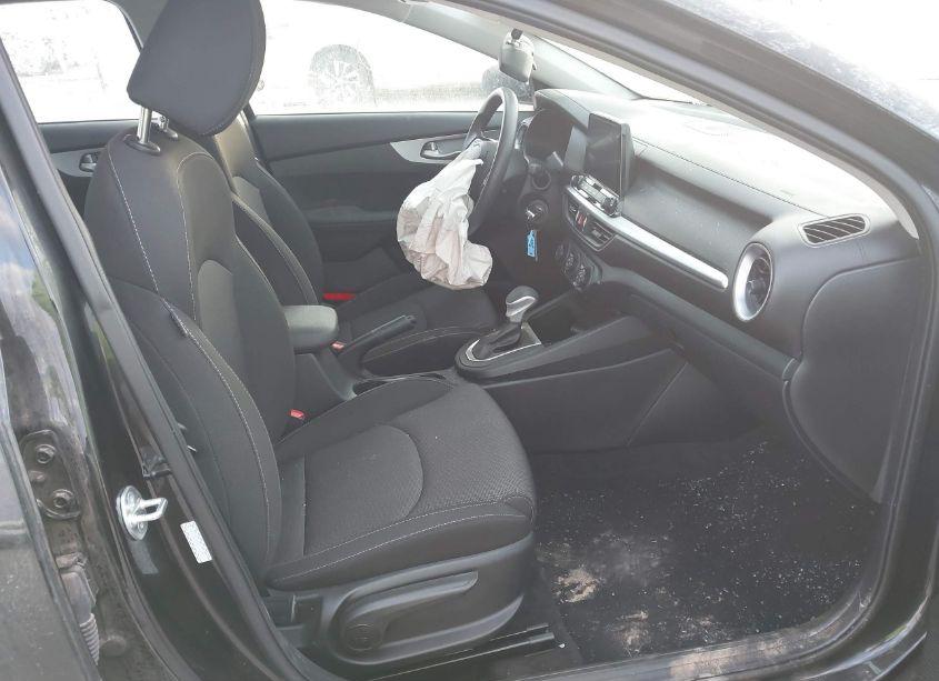 Photo 5 of 2024 Kia Forte LXS (VIN 3KPF24AD4RE712271)