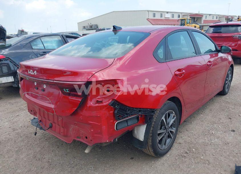 Photo 4 of 2024 Kia Forte LXS (VIN 3KPF24AD4RE712481)