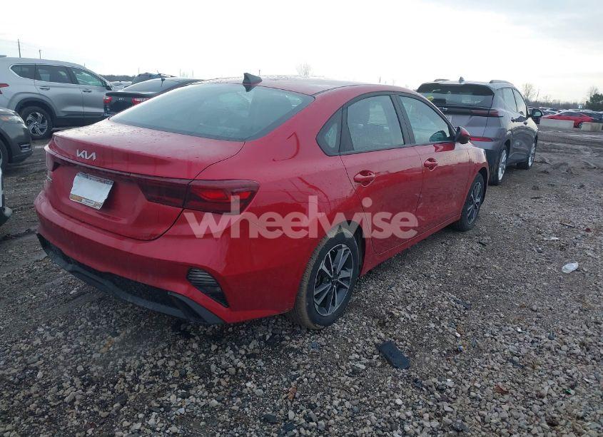 Photo 4 of 2024 Kia Forte LXS (VIN 3KPF24AD4RE712495)