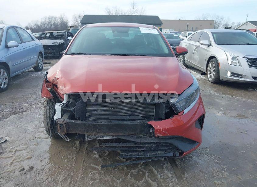 Photo 12 of 2024 Kia Forte LXS (VIN 3KPF24AD4RE726901)