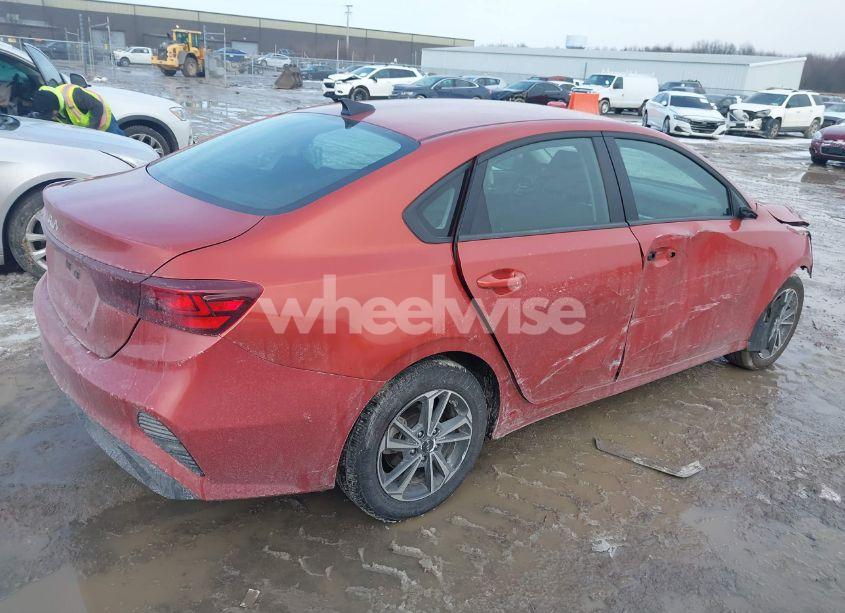 Photo 13 of 2024 Kia Forte LXS (VIN 3KPF24AD4RE726901)