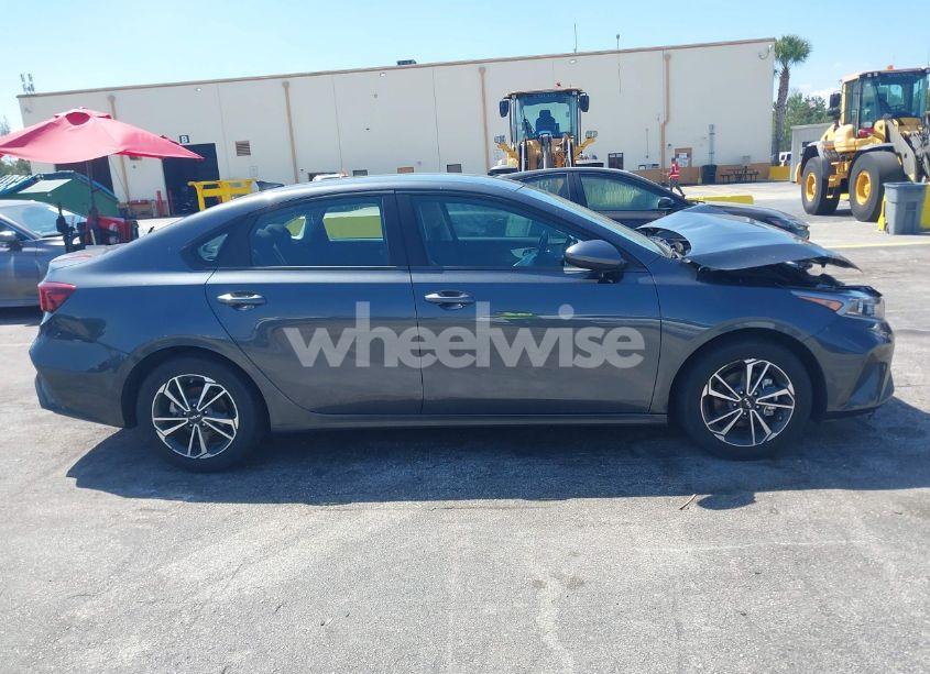 Photo 13 of 2024 Kia Forte LXS (VIN 3KPF24AD4RE727336)