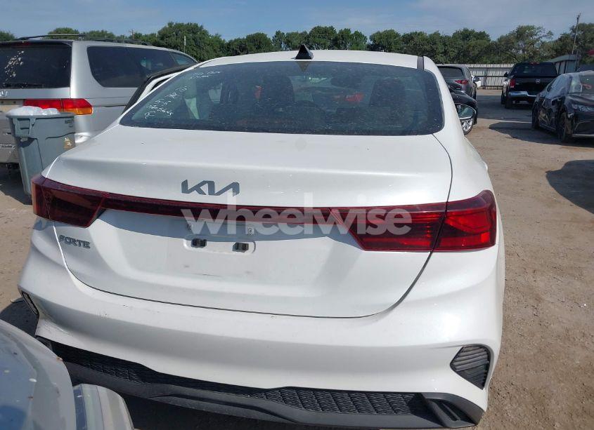 Photo 16 of 2024 Kia Forte LXS (VIN 3KPF24AD4RE728857)