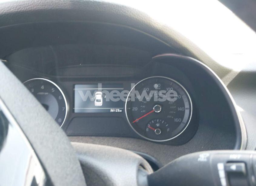 Photo 7 of 2024 Kia Forte LXS (VIN 3KPF24AD4RE728857)