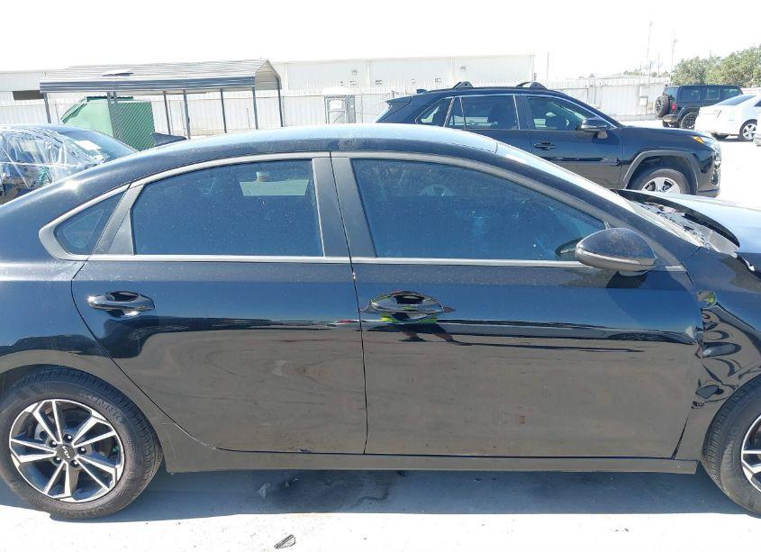 Photo 14 of 2024 Kia Forte LXS (VIN 3KPF24AD4RE730172)