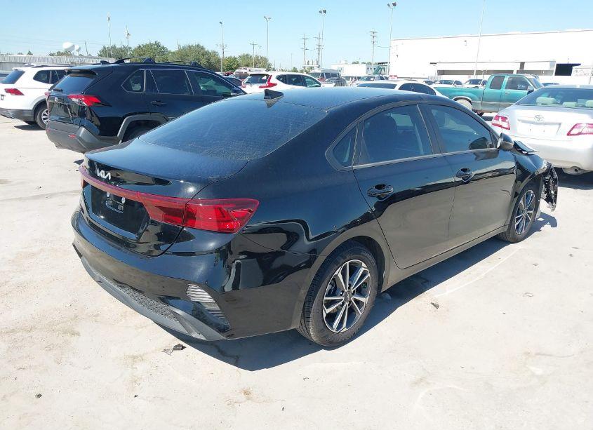 Photo 4 of 2024 Kia Forte LXS (VIN 3KPF24AD4RE730172)