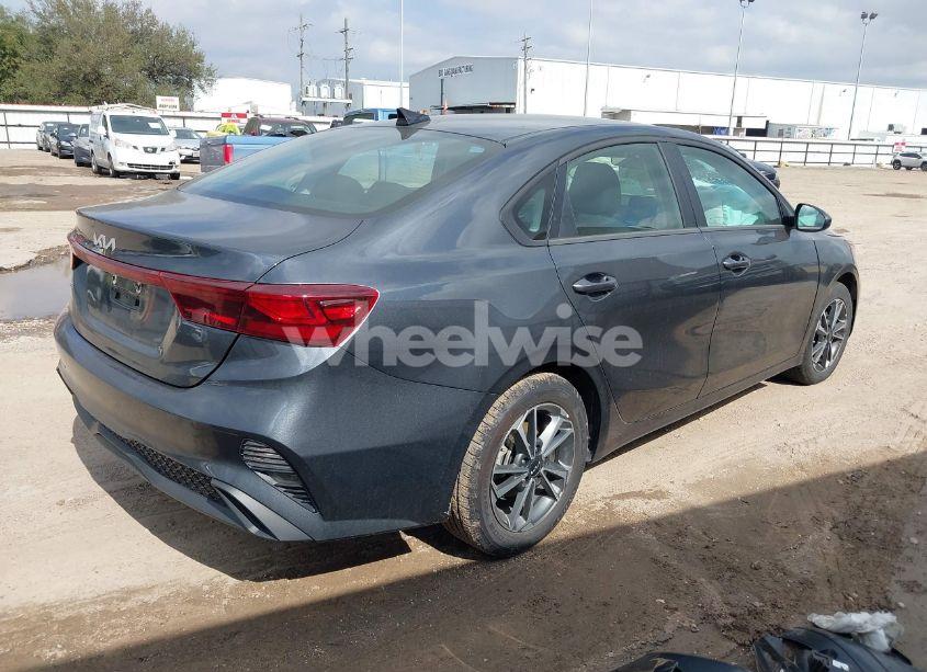 Photo 4 of 2024 Kia Forte LXS (VIN 3KPF24AD4RE734559)