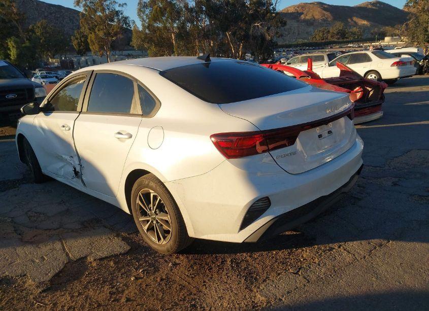 Photo 3 of 2024 Kia Forte LXS (VIN 3KPF24AD4RE738224)