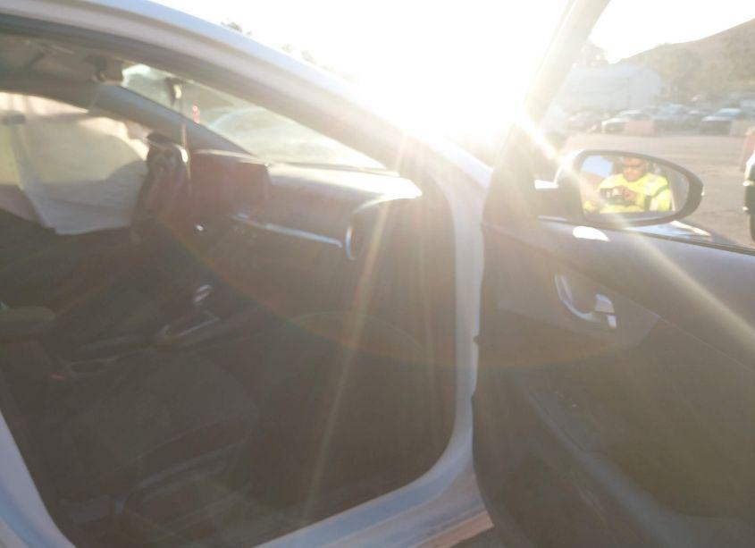 Photo 5 of 2024 Kia Forte LXS (VIN 3KPF24AD4RE738224)