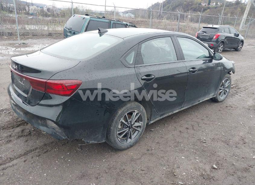 Photo 4 of 2024 Kia Forte LXS (VIN 3KPF24AD4RE744900)