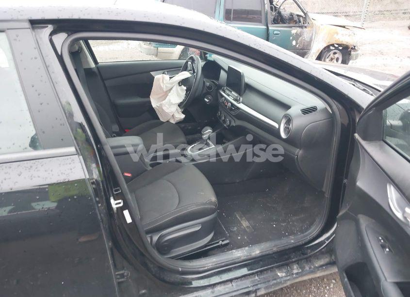 Photo 5 of 2024 Kia Forte LXS (VIN 3KPF24AD4RE744900)