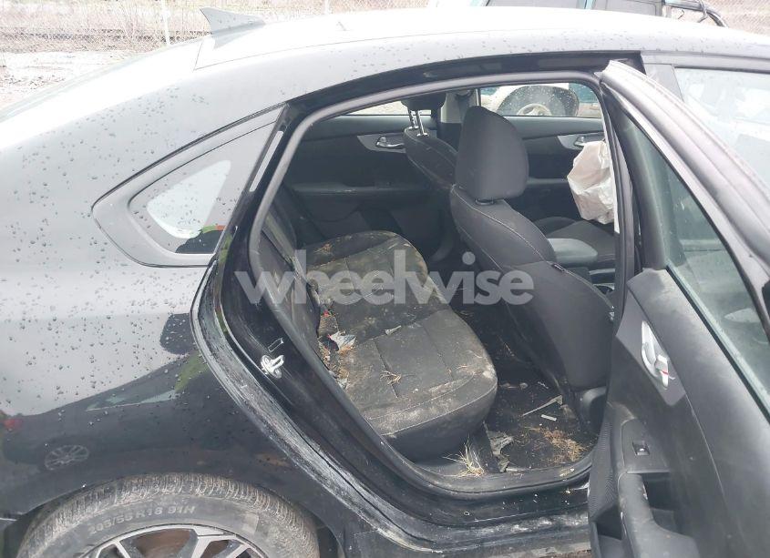 Photo 8 of 2024 Kia Forte LXS (VIN 3KPF24AD4RE744900)